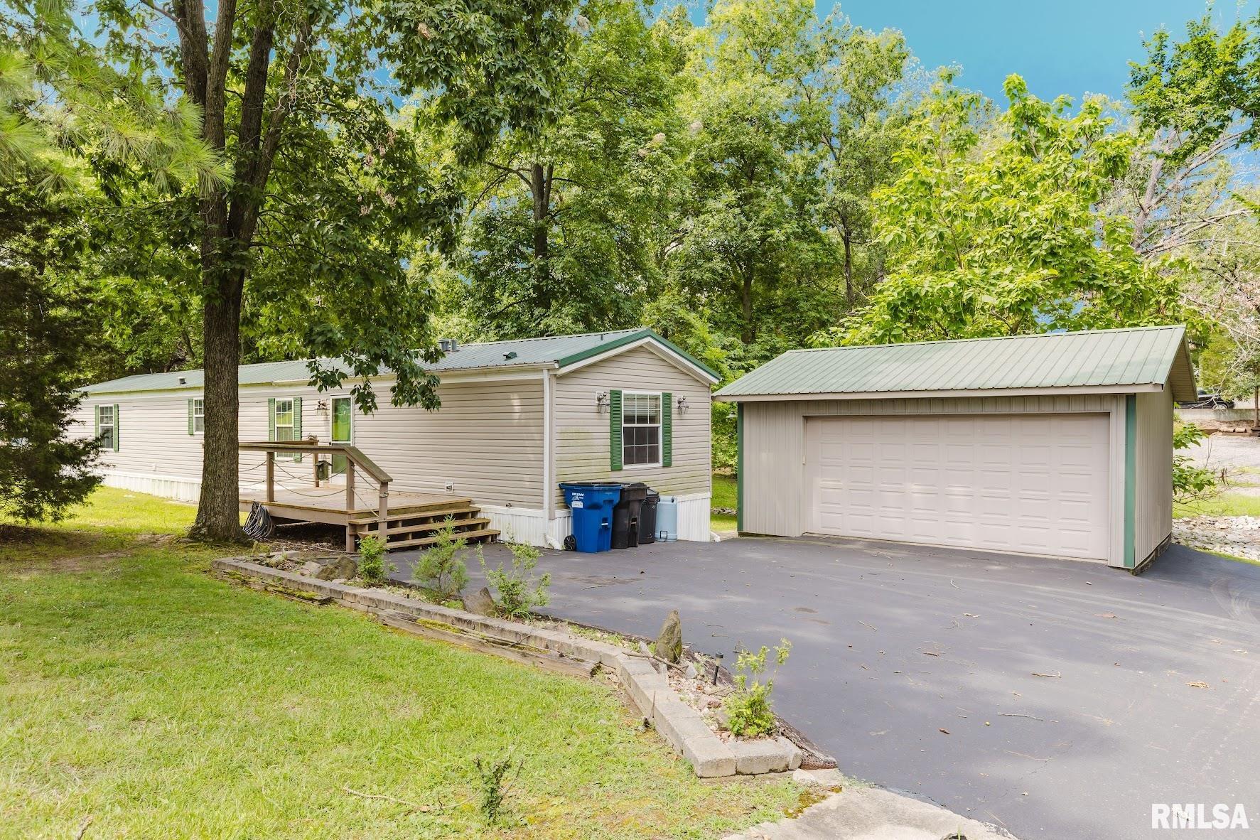 11747 Ridgewood Drive Marion, IL 62959 - Photo 1 of 38