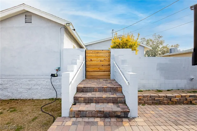 $479,900 | 648 Avenue C, Boulder City, NV 89005