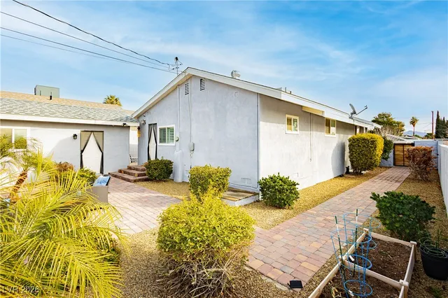 $479,900 | 648 Avenue C, Boulder City, NV 89005