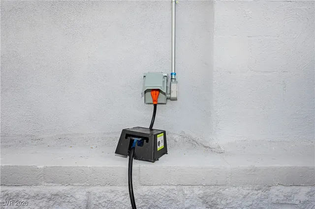 $479,900 | 648 Avenue C, Boulder City, NV 89005