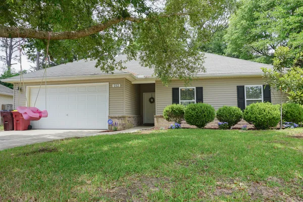 $1,995 | 212 Ladue Avenue, Crestview, FL 32539