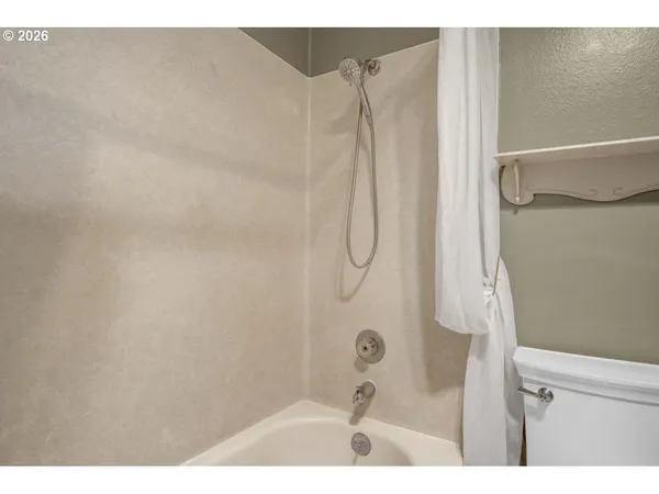 $235,000 | 2727 Gateway Street, Springfield, OR 97477