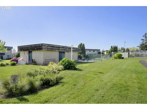 $235,000 | 2727 Gateway Street, Springfield, OR 97477