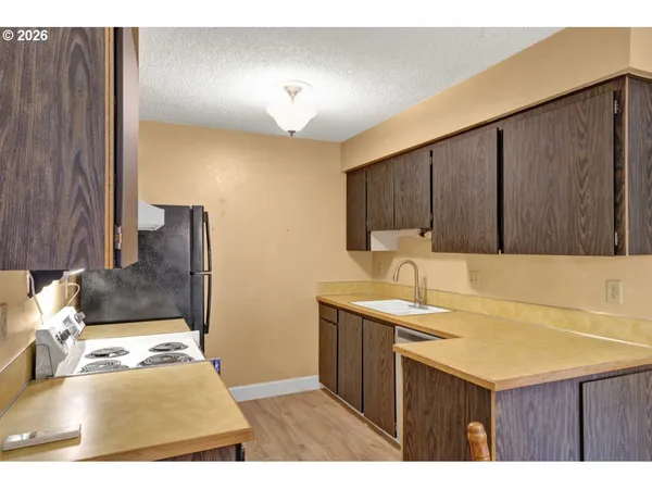 $235,000 | 2727 Gateway Street, Springfield, OR 97477