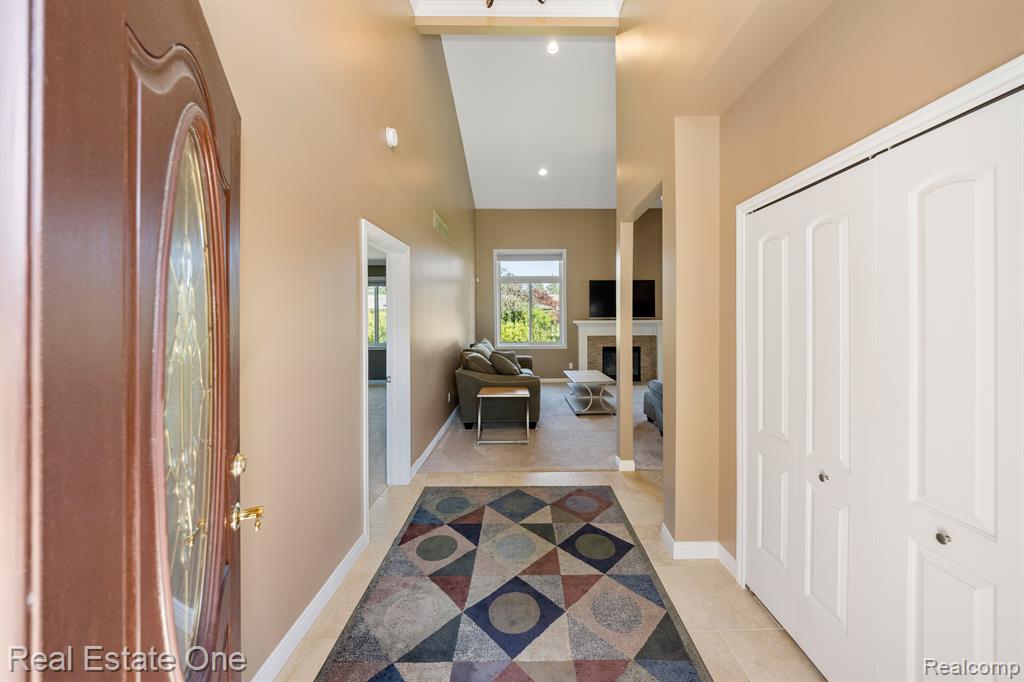 630 Lockmoore Court Rochester Hills, MI 48307 - Photo 7 of 65