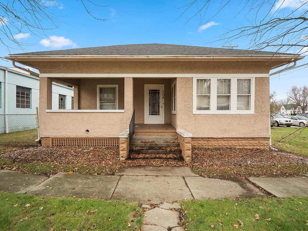 104 North Pearl Street Butler, IN 46721 - Photo 1 of 18