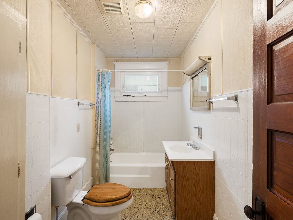 104 North Pearl Street Butler, IN 46721 - Photo 9 of 18