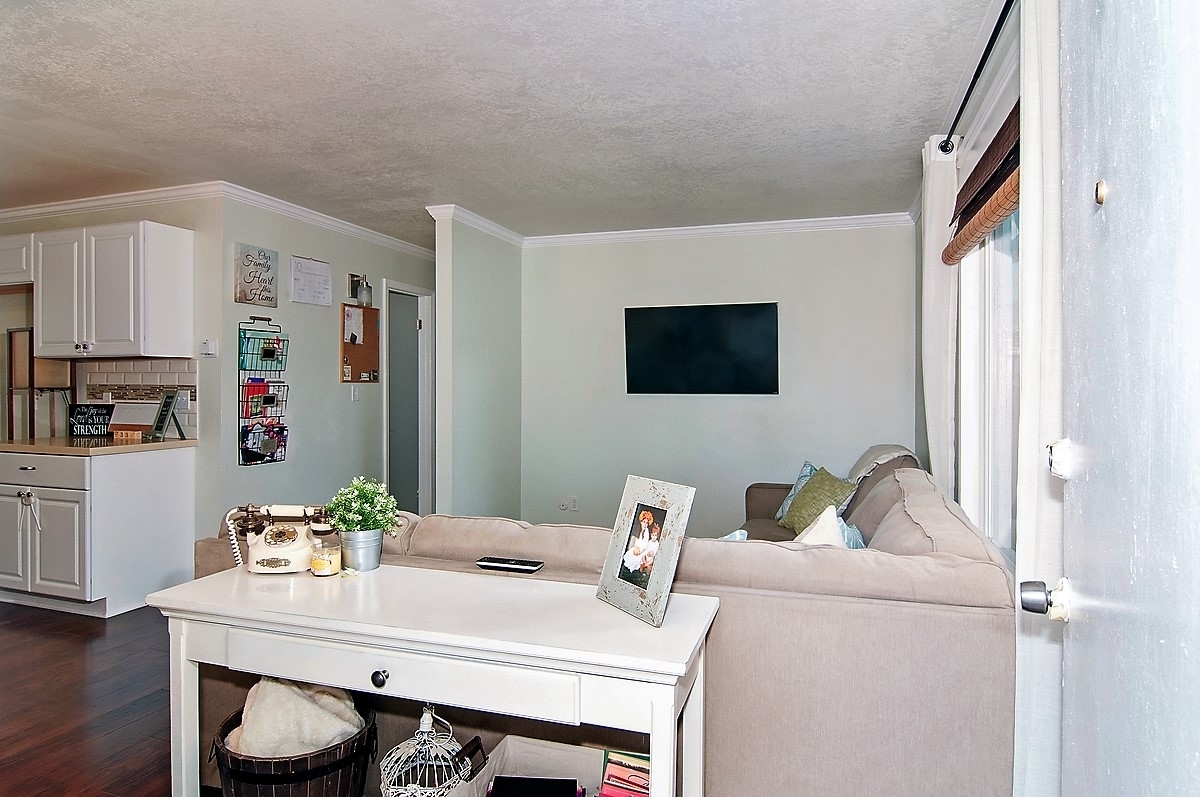 813 Pecos Street Spring Valley, CA 91977 - Photo 3 of 22 Gallery Image 3