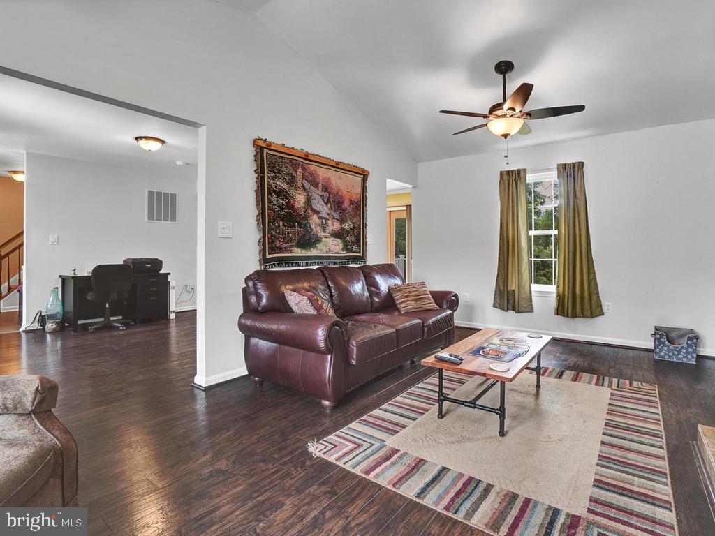 117 Ridge Avenue Taneytown, MD 21787 - Photo 12 of 49 Gallery Image 12