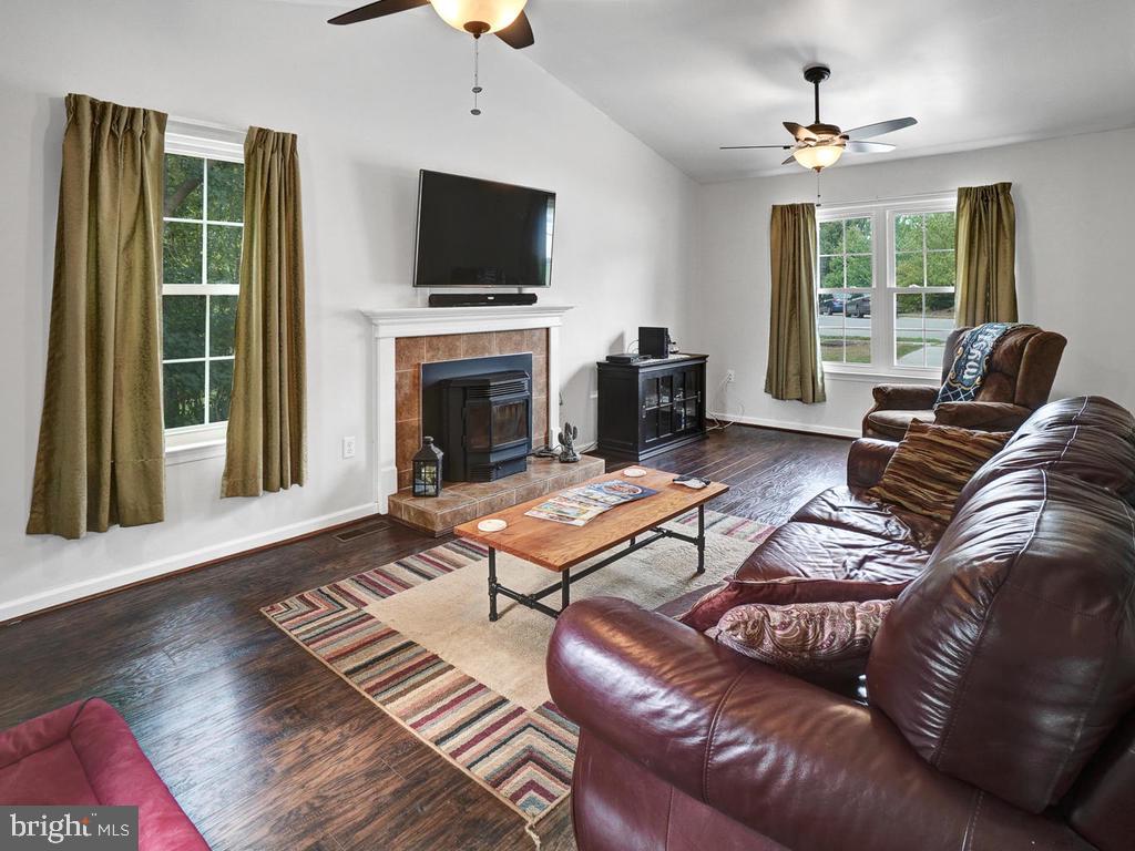 117 Ridge Avenue Taneytown, MD 21787 - Photo 10 of 49 Gallery Image 10