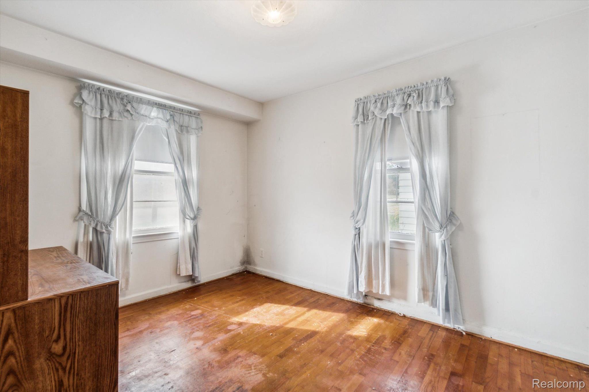 3228 West Pierson Road Flint, MI 48504 - Photo 15 of 31 Gallery Image 15