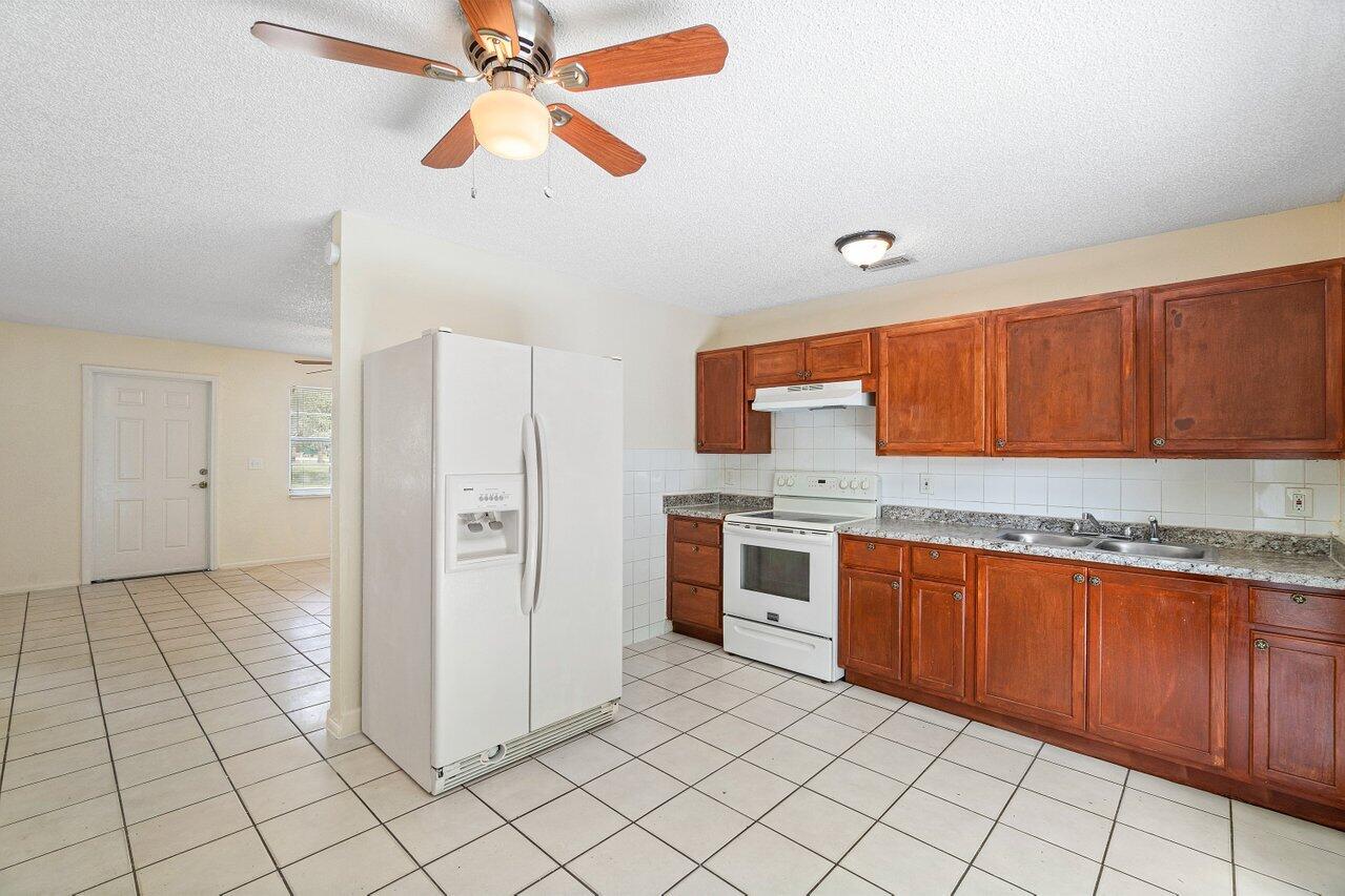 4861 Gulfstream Road Lake Worth, FL 33461 - Photo 6 of 21 006-4861GulfstreamRoad-LakeWorthBeach-FL