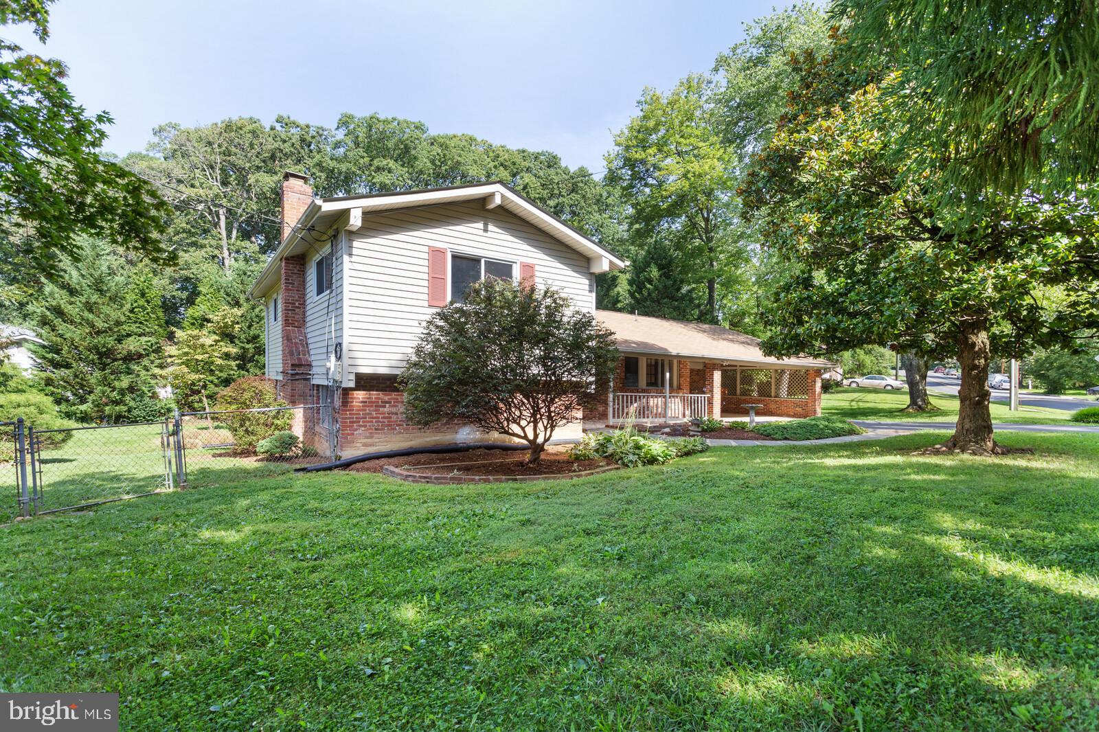 4132 Roberts Road Fairfax, VA 22030 - Photo 26 of 32 Front View