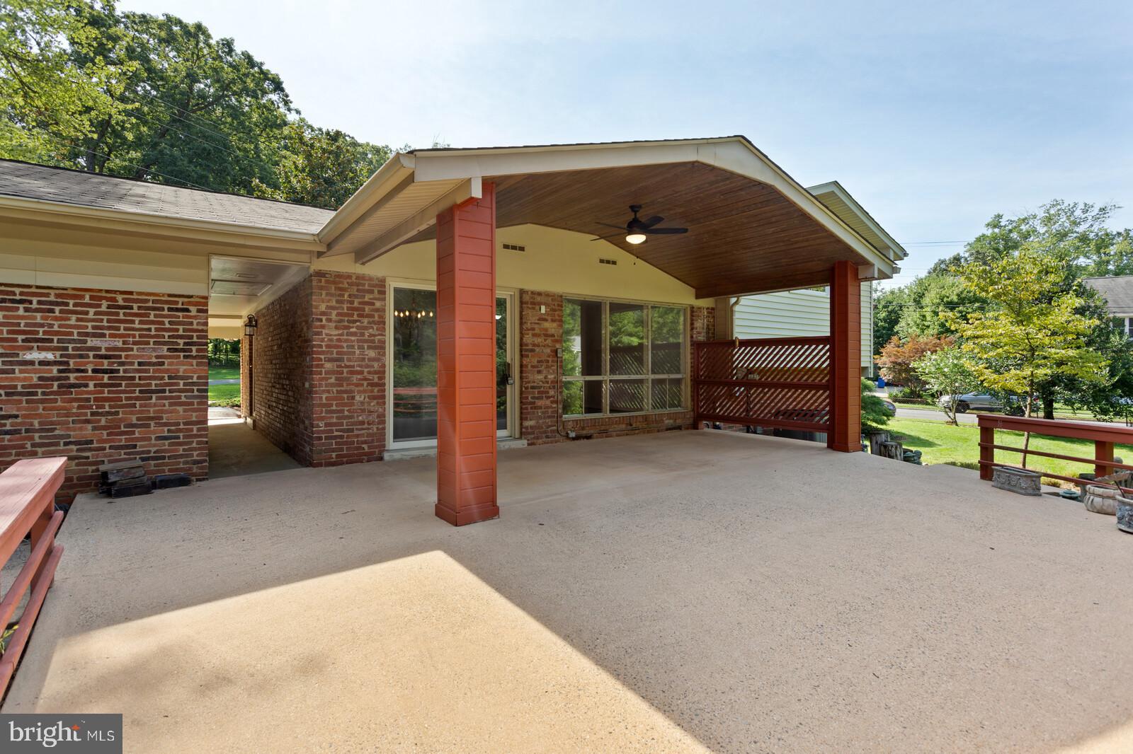 4132 Roberts Road Fairfax, VA 22030 - Photo 27 of 32 Huge Backyard Patio