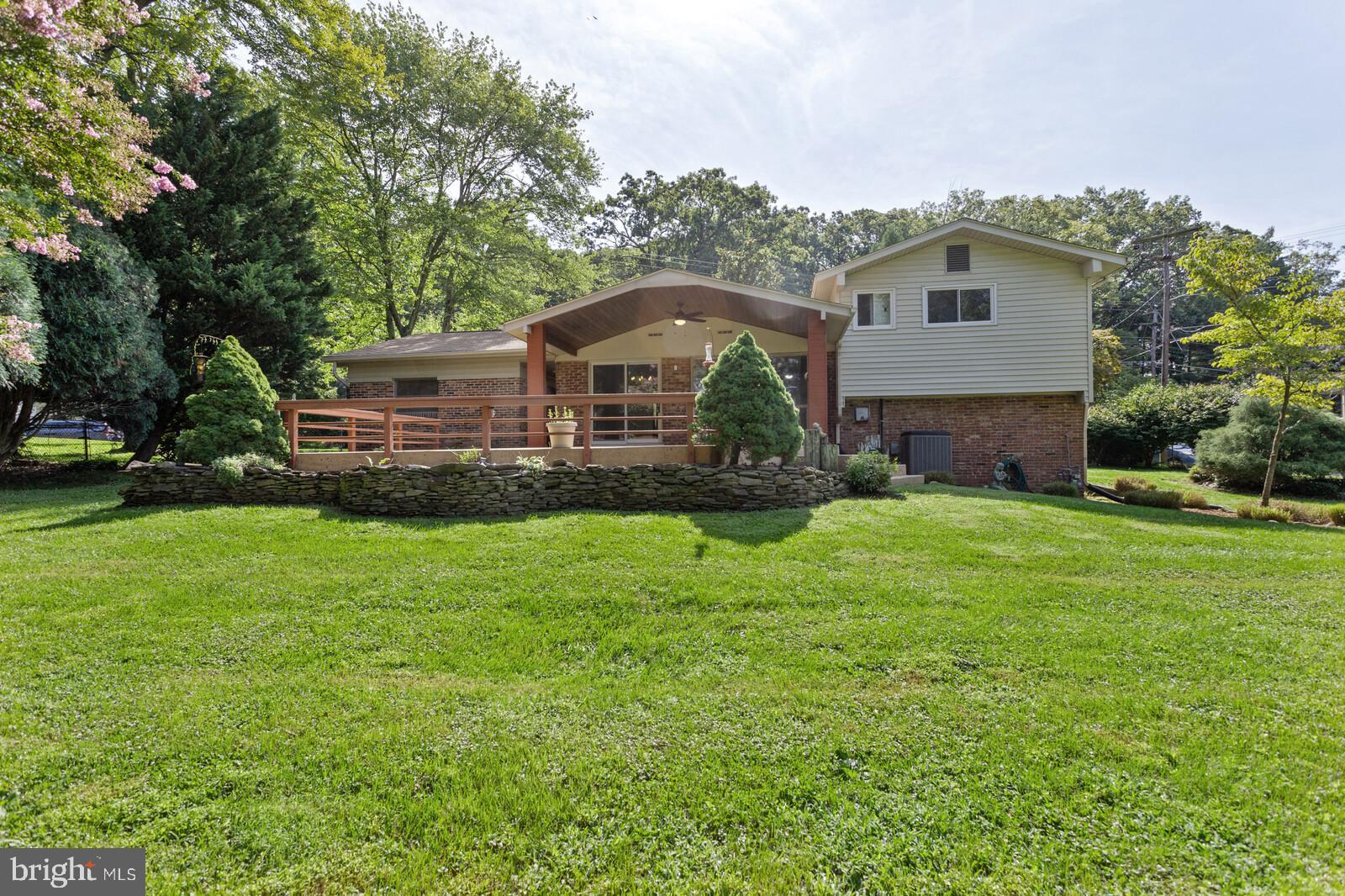 4132 Roberts Road Fairfax, VA 22030 - Photo 31 of 32 Backyard View