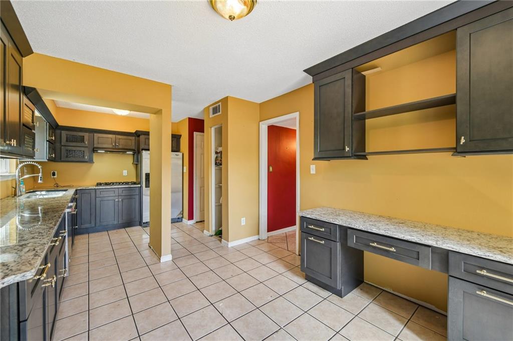 2011 Oak Park Lane Decatur, GA 30032 - Photo 6 of 20