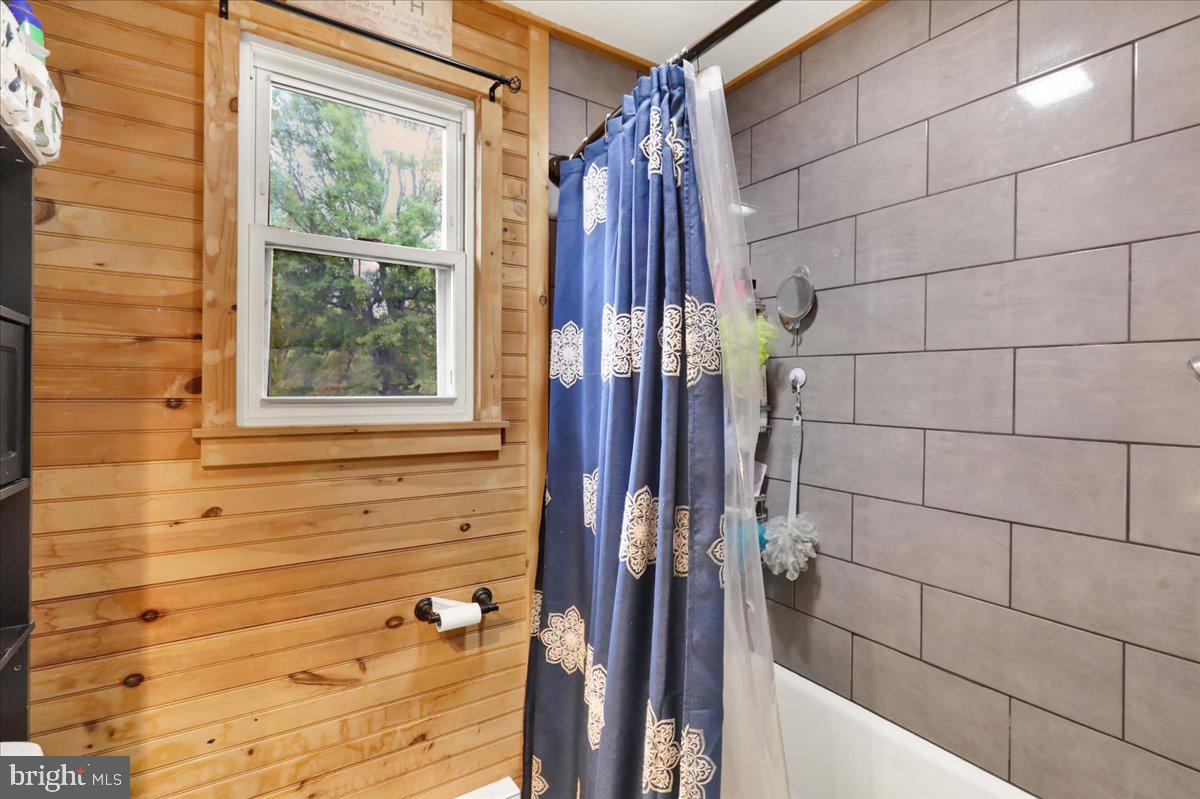 1135 Elverson Road Morgantown, PA 19543 - Photo 15 of 26 Gallery Image 15