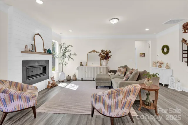 $652,900 | 7021 Fauna Drive, Charlotte, NC 28215