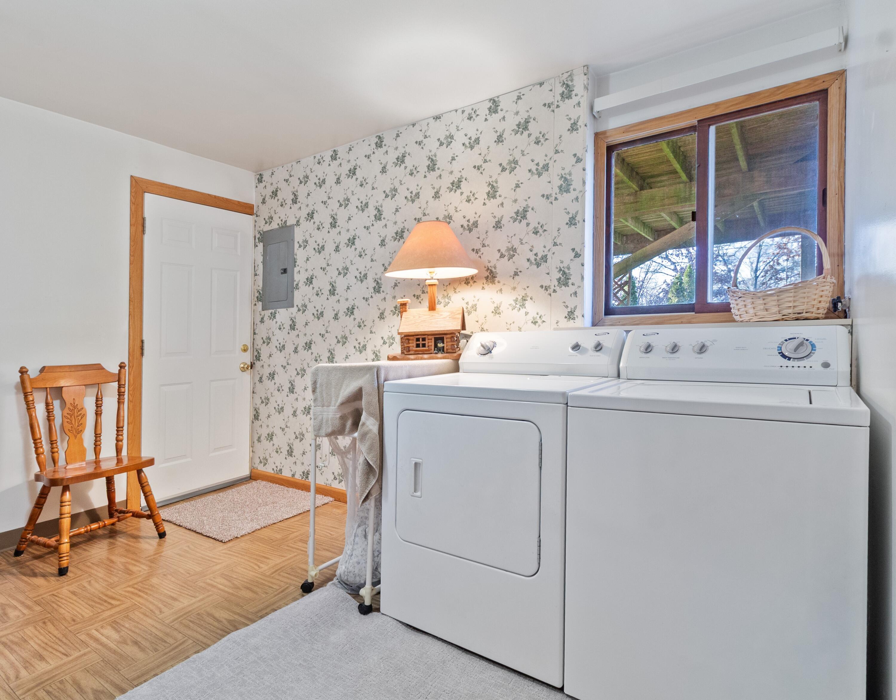 4092 Ethel Street East Demotte, IN 46310 - Photo 13 of 16 3000x2344