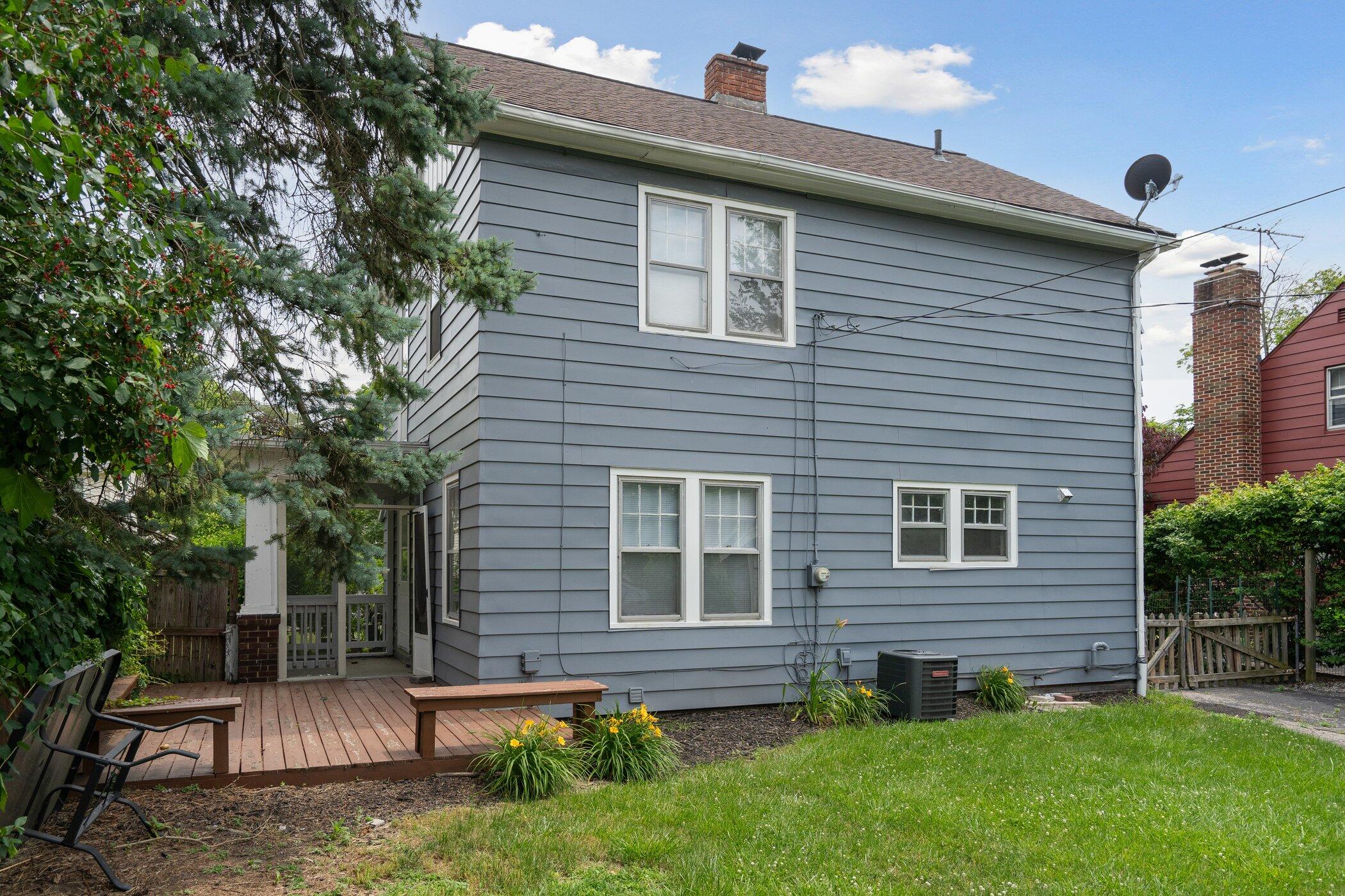 170 Chippewa Road Pontiac, MI 48341 - Photo 28 of 33 170-Chippewa-Rd-Pontiac-MI-48341-WindowS