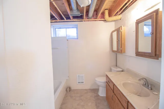 $675,000 | 640 Renlow Road, Plummer, ID 83851