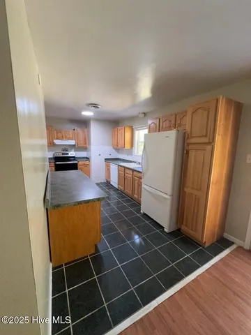 $1,300 | 415 Sterling Road, Jacksonville, NC 28546