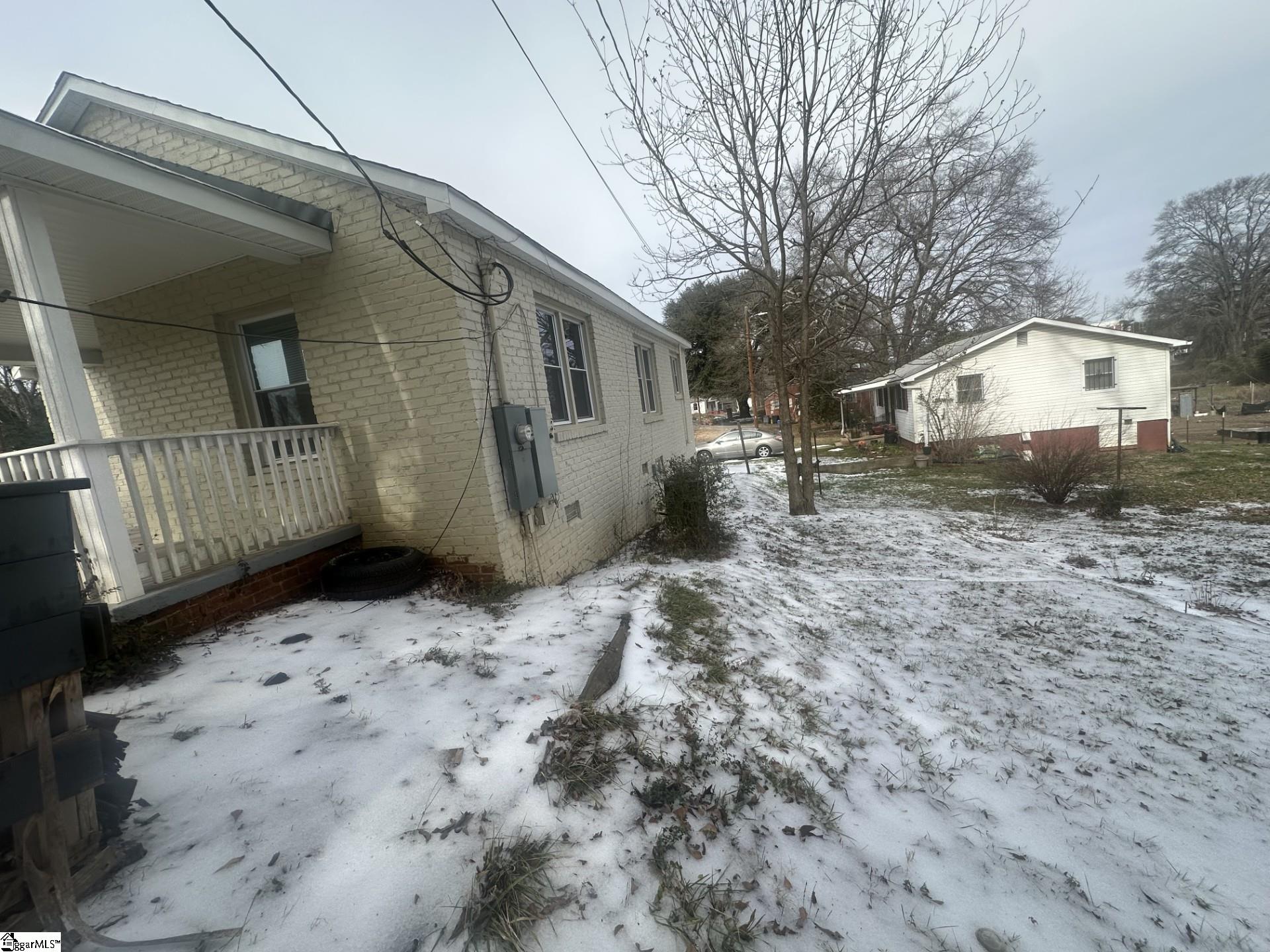 103 East Front Street Liberty, SC 29657 - Photo 4 of 10