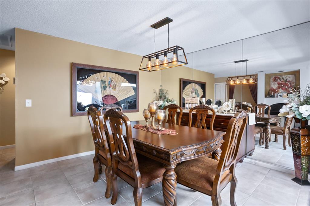 11407 Orilla Del Rio Place Temple Terrace, FL 33617 - Photo 10 of 39 Gallery Image 10