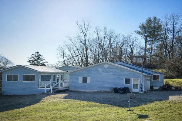 $75,000 | 156 Rodgers Street, Corning, OH 43730