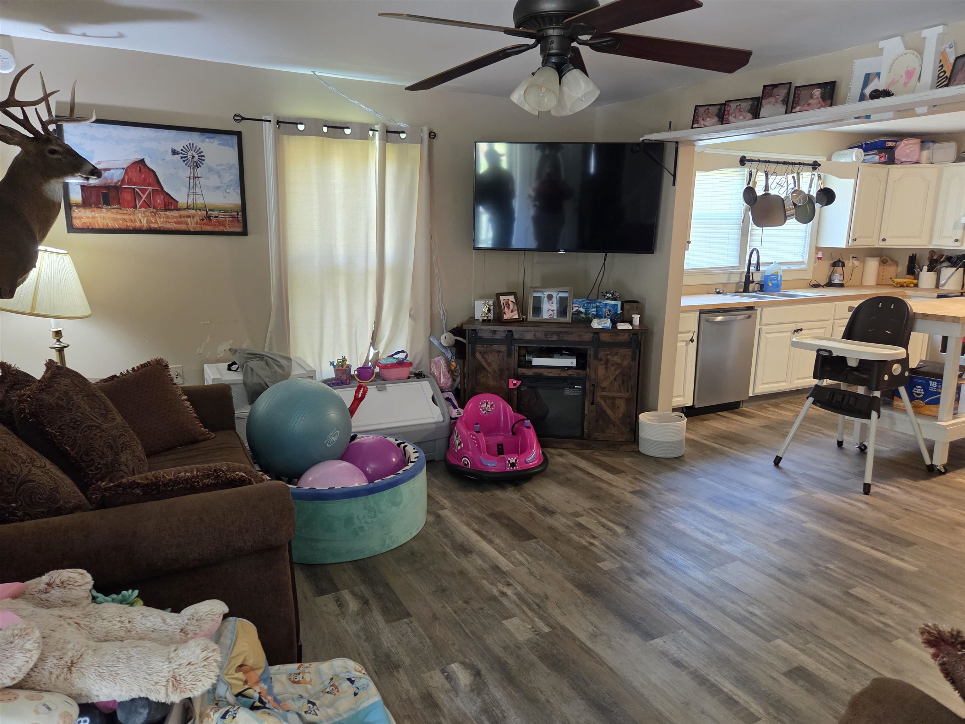 1585 Rayburn Road Ashland, KY 41102 - Photo 3 of 48 Gallery Image 3