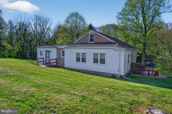 $310,000 | 6156 Stonewall Jackson Highway, Front Royal, VA 22630
