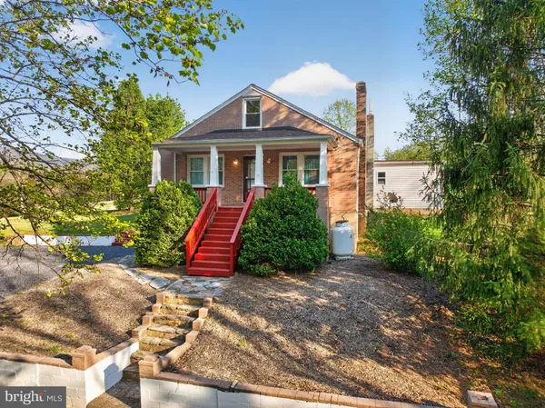 $310,000 | 6156 Stonewall Jackson Highway, Front Royal, VA 22630