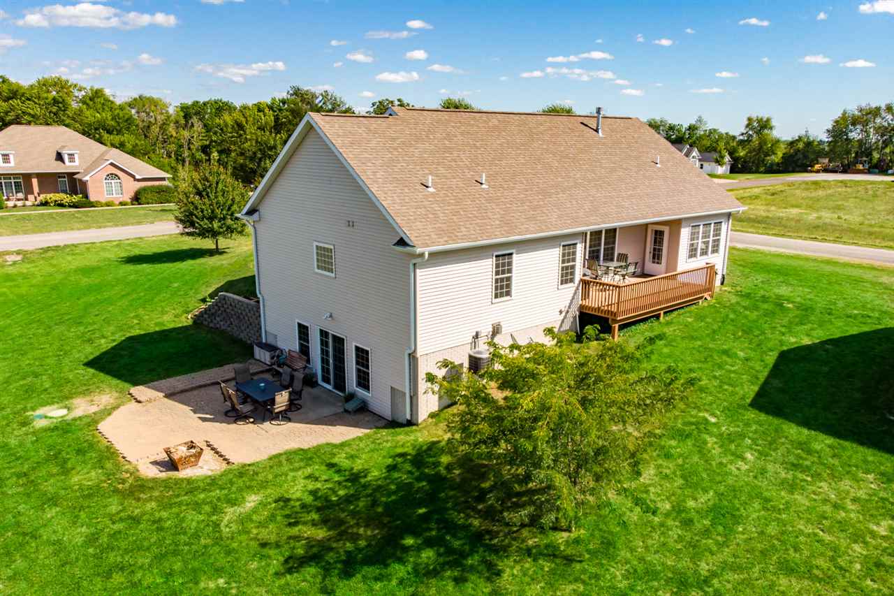 3120 West Point Circle Riverside, IA 52327 - Photo 2 of 48 Gallery Image 2