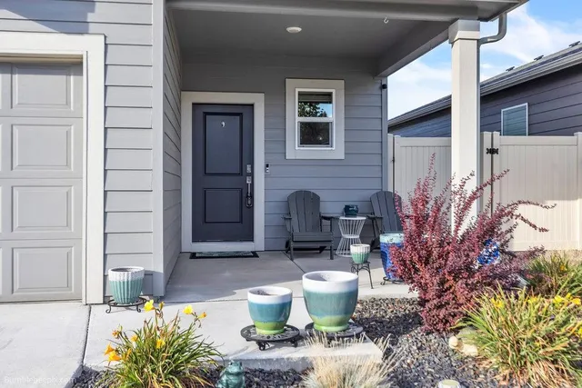 $495,000 | 5814 West Youngstown Lane, Spokane, WA 99208