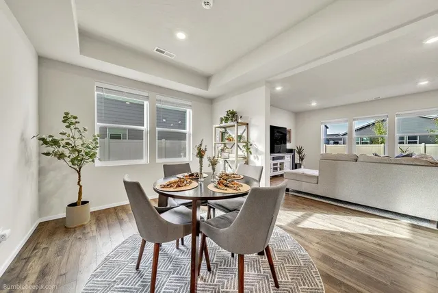 $495,000 | 5814 West Youngstown Lane, Spokane, WA 99208