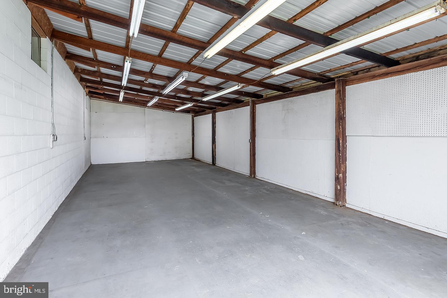 279 Harmersville - Pecks Corner Road Salem, NJ 08079 - Photo 4 of 28