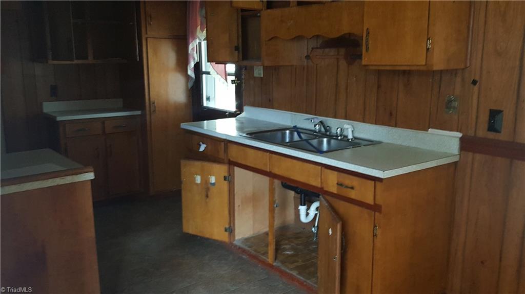 2202 St Mark Road Greensboro, NC 27403 - Photo 3 of 16 Gallery Image 3