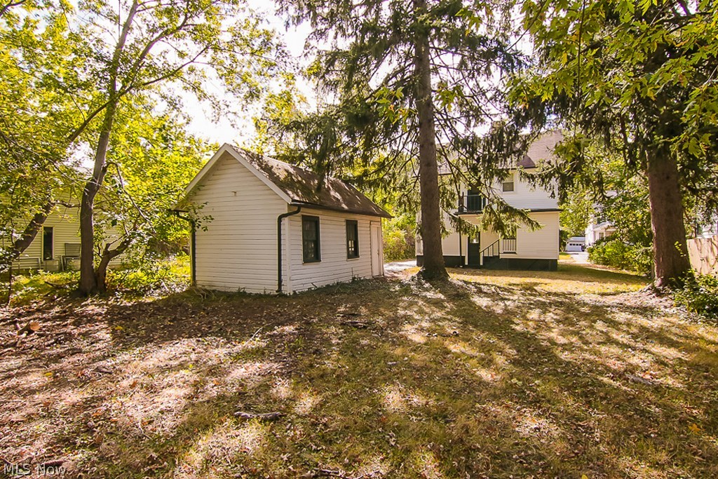 3399 Berkeley Road Cleveland, OH 44118 - Photo 5 of 25