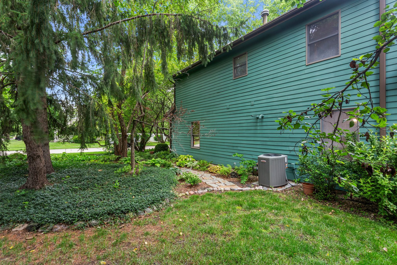 2104 Doubletree Lane Champaign, IL 61822 - Photo 7 of 47