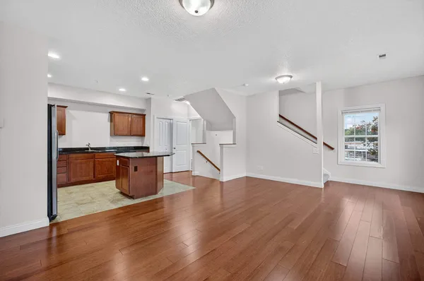 $1,750 | 320 East 29th Street, Davenport, IA 52803