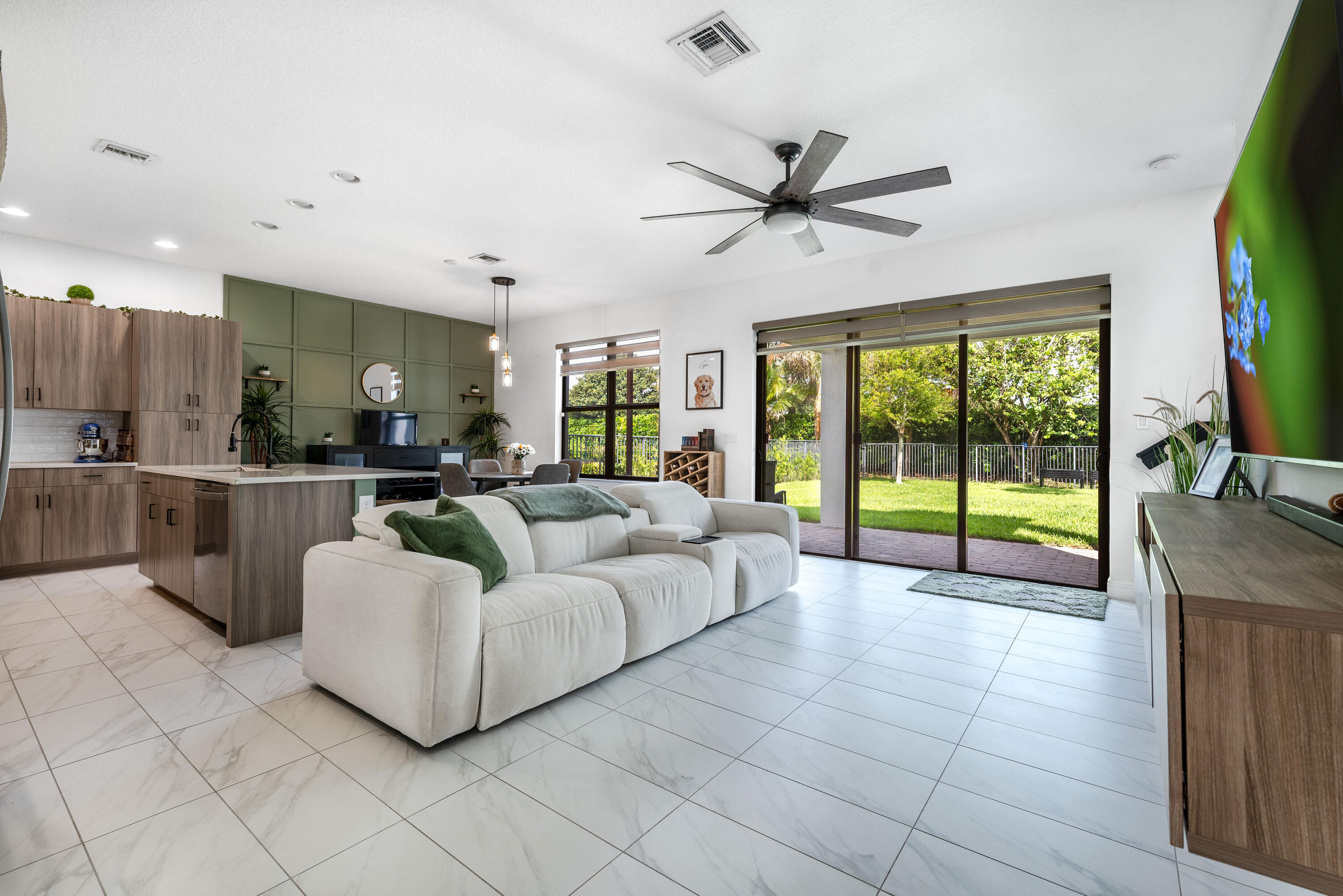 5539 Starfish Road Westlake, FL 33470 - Photo 15 of 42 Living Room