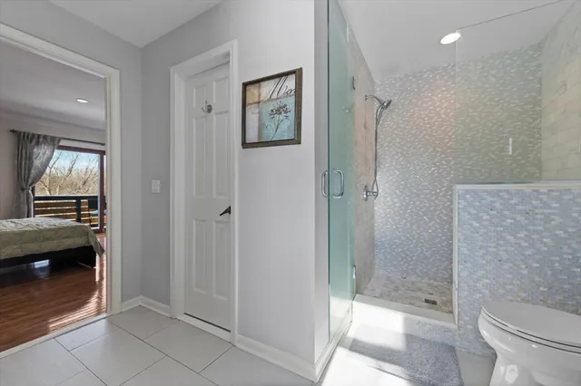 $715,000 | 21032 North Crestview Drive, Barrington, IL 60010