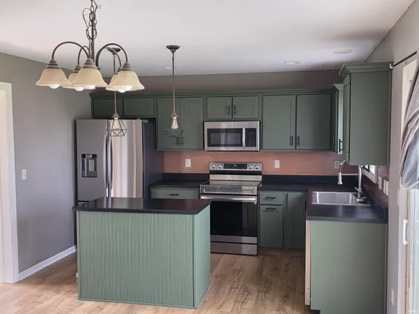 $379,500 | 2295 Highway 6, Waterloo, IN 46793