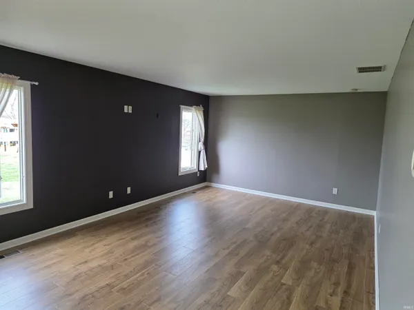 $379,500 | 2295 Highway 6, Waterloo, IN 46793