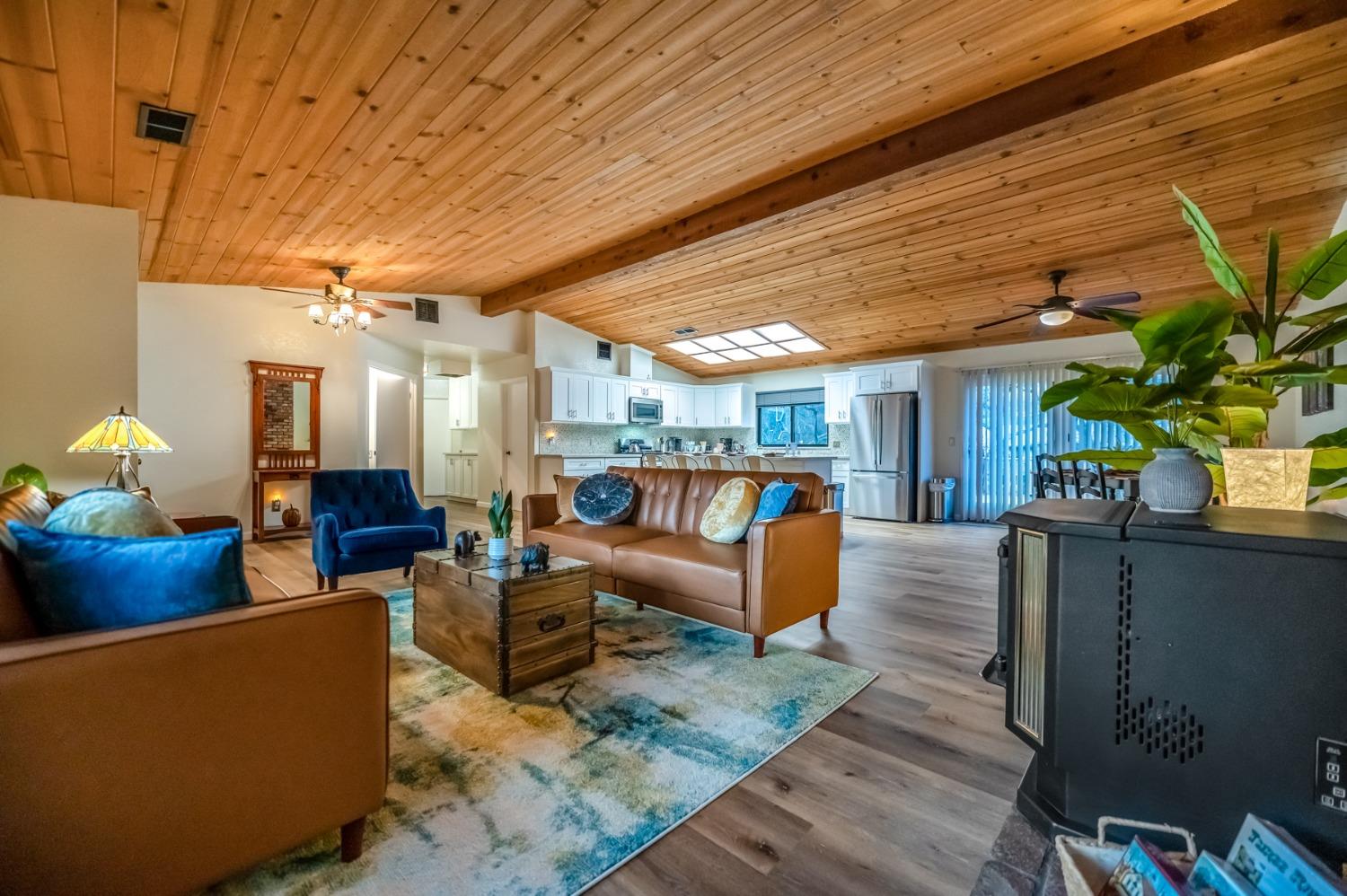 40984 Grouse Drive Three Rivers, CA 93271 - Photo 7 of 49 a living room with furniture and wooden floor
