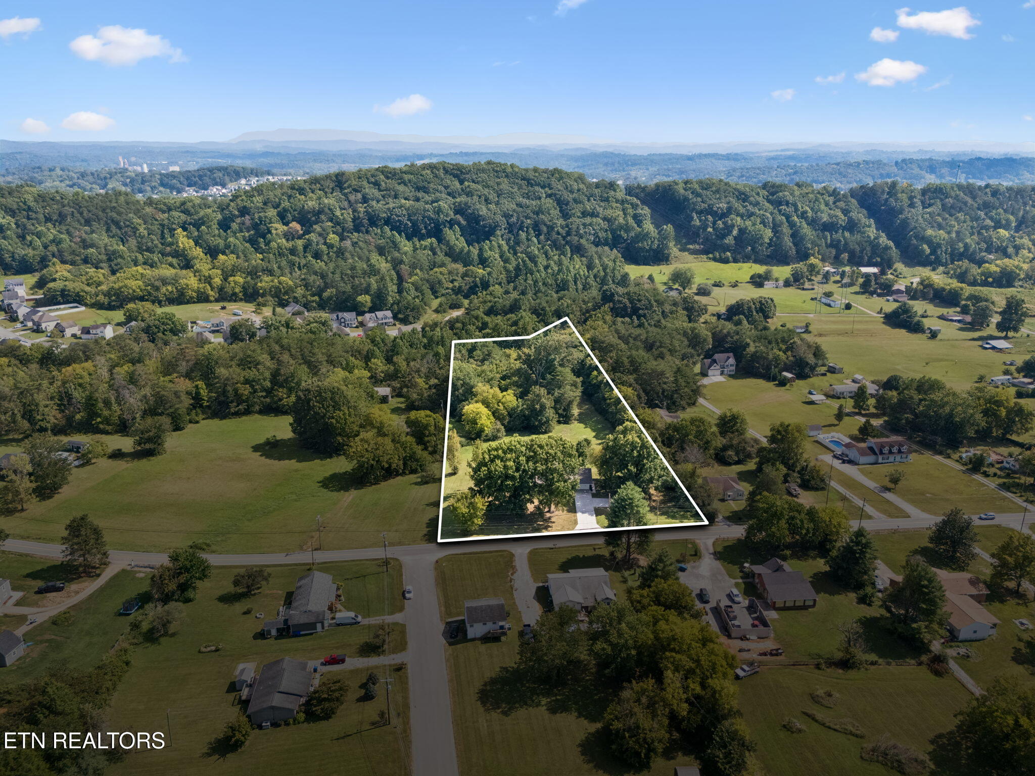 5962 Babelay Road Knoxville, TN 37924 - Photo 3 of 60 63-5962 Babelay Rd - 008