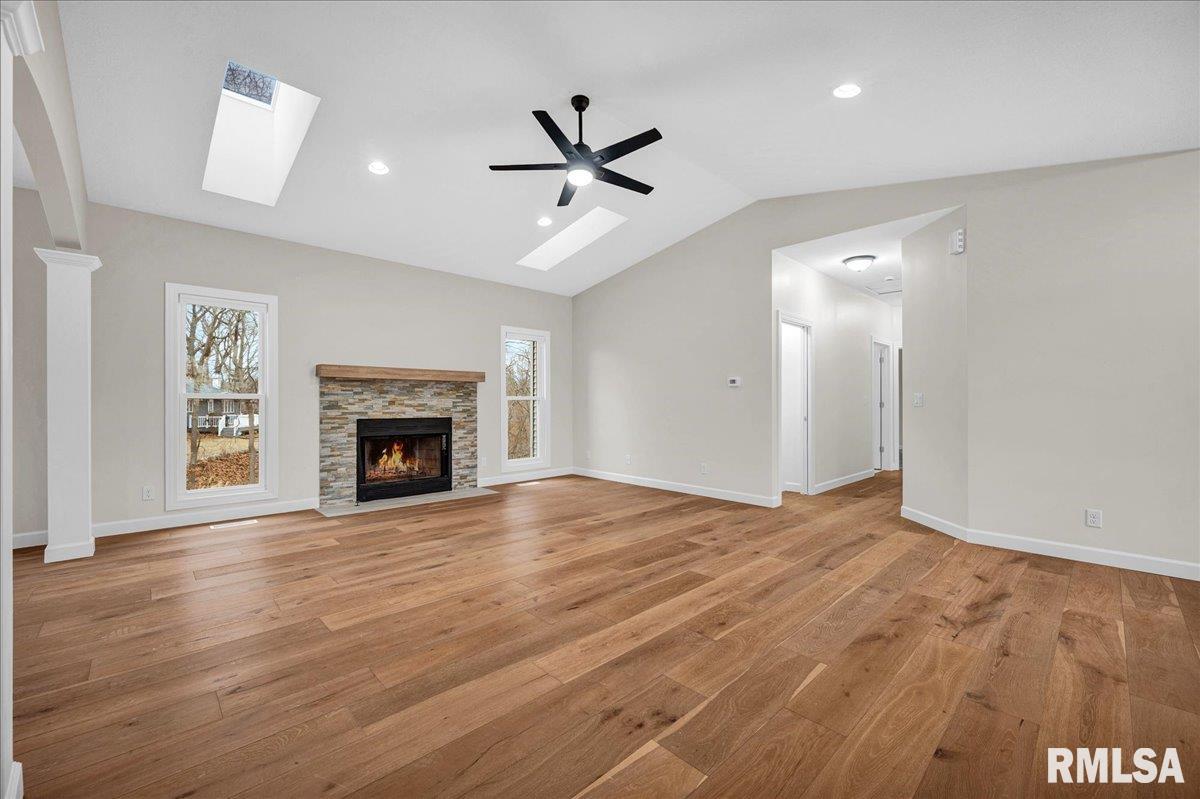2811 North Rustic Ridge Drive Peoria, IL 61604 - Photo 8 of 57 Gallery Image 8