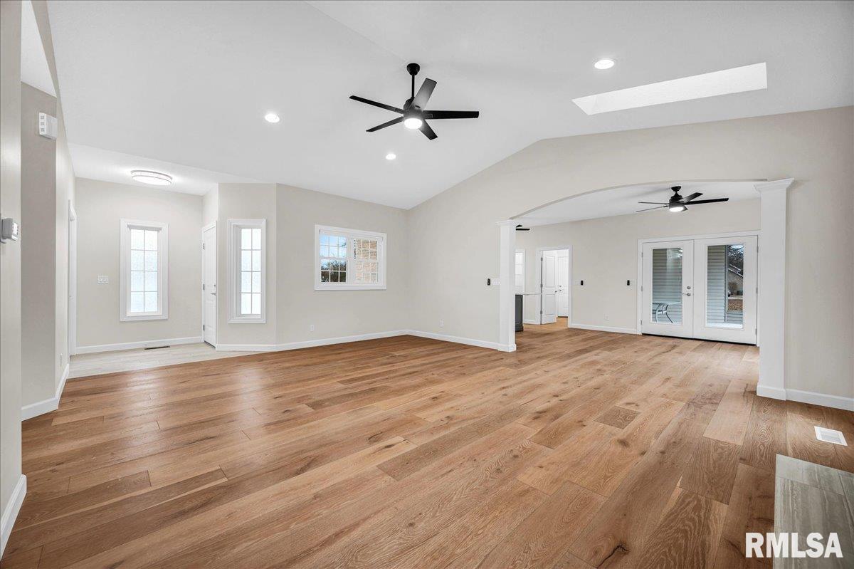 2811 North Rustic Ridge Drive Peoria, IL 61604 - Photo 10 of 57 Gallery Image 10