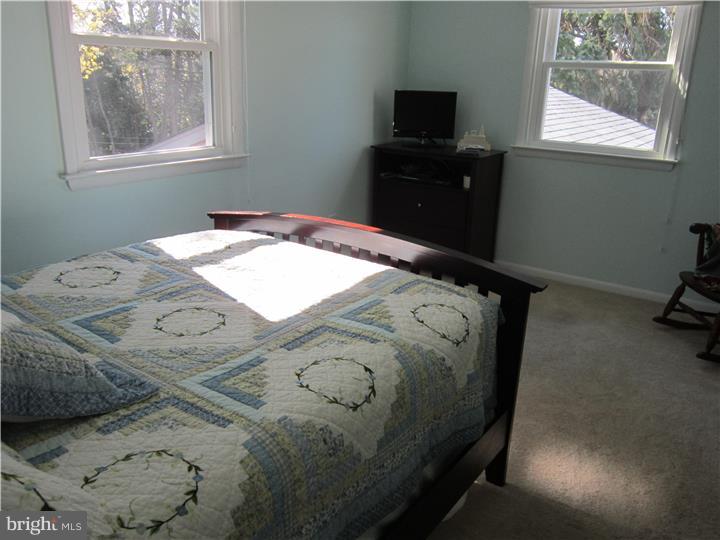 53 Snyder Lane Springfield, PA 19064 - Photo 13 of 25 Bedroom 3