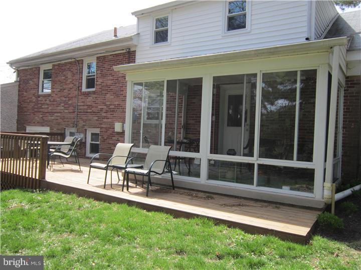 53 Snyder Lane Springfield, PA 19064 - Photo 20 of 25 Sun Room